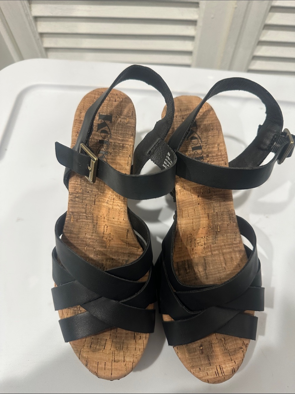 Korks Kork-Ease sandals crisscross black  straps block heel size 8 clog
